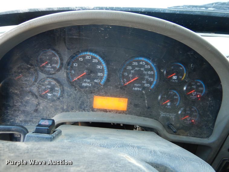 image for item HY9935 2009 International WorkStar 7400  dump truck