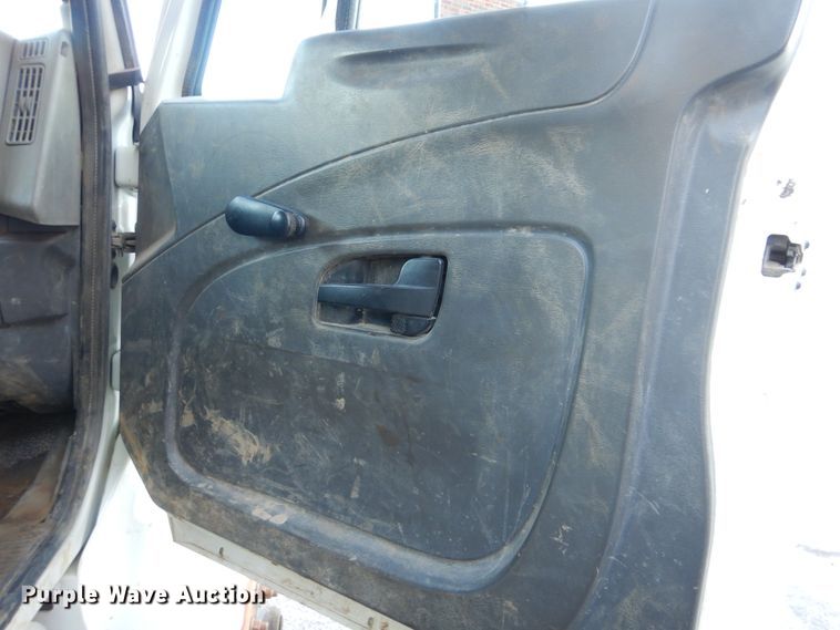 image for item HY9935 2009 International WorkStar 7400  dump truck