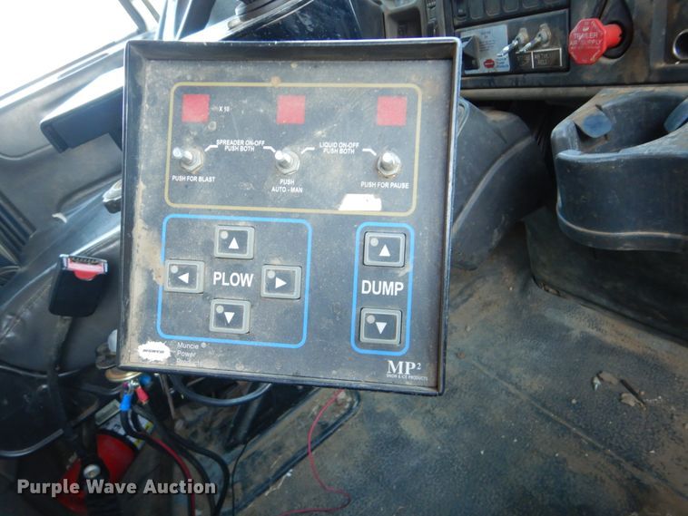 image for item HY9935 2009 International WorkStar 7400  dump truck