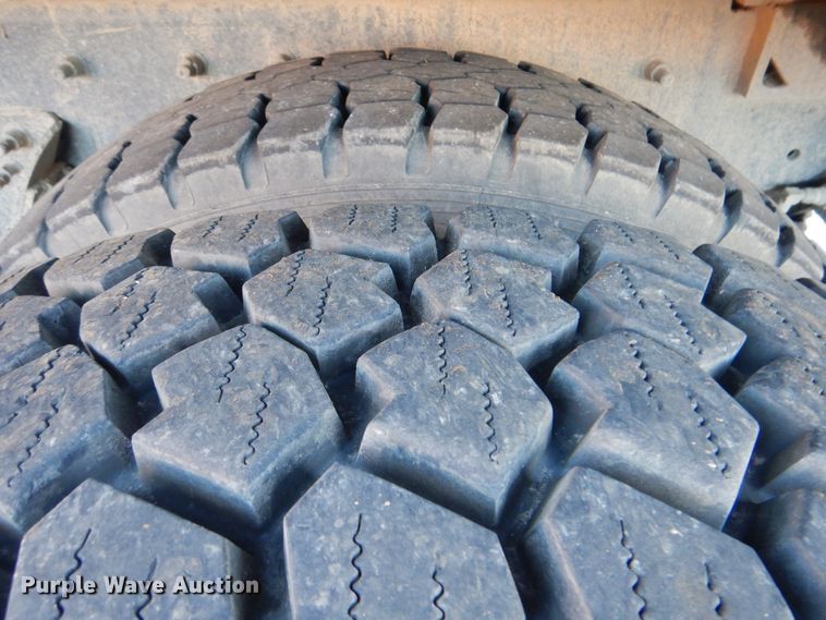 image for item HY9935 2009 International WorkStar 7400  dump truck