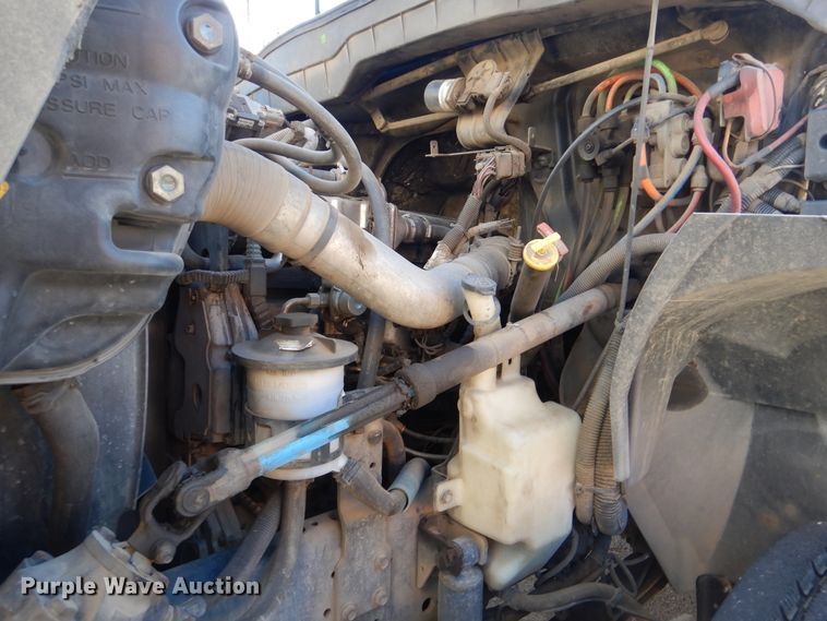 image for item HY9936 2008 International DuraStar 4400  utility truck