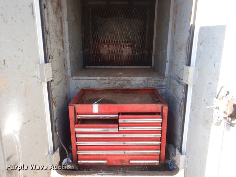 image for item HY9936 2008 International DuraStar 4400  utility truck