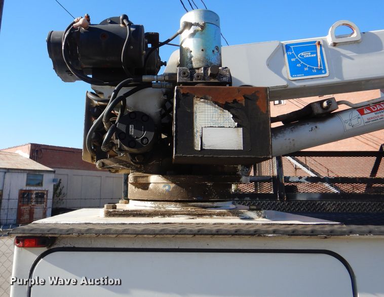 image for item HY9936 2008 International DuraStar 4400  utility truck