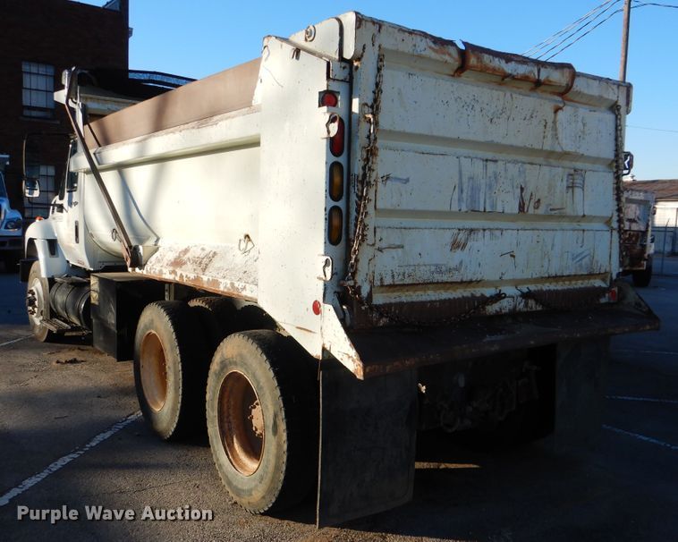image for item HY9938 2009 International WorkStar 7400  dump truck