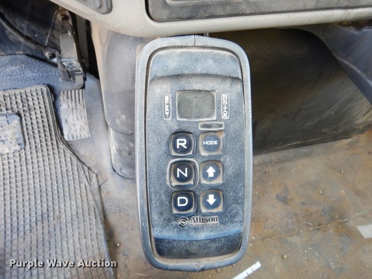 image for item HY9938 2009 International WorkStar 7400  dump truck