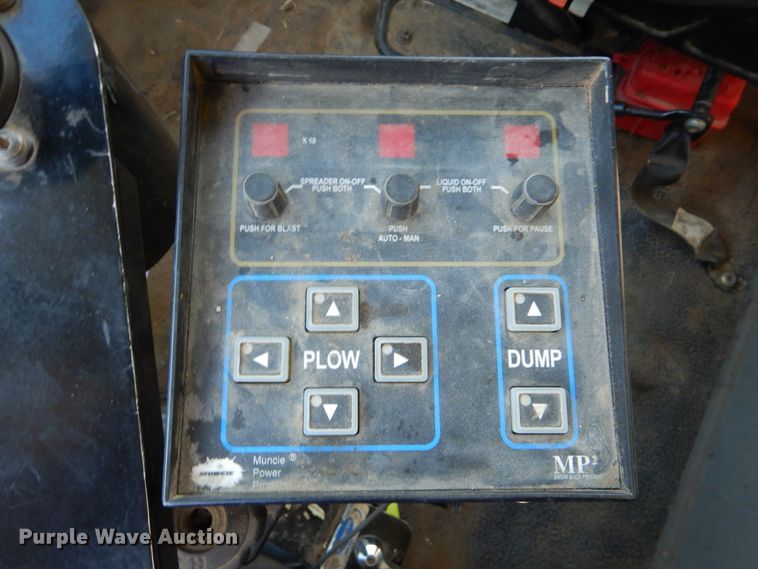 image for item HY9938 2009 International WorkStar 7400  dump truck