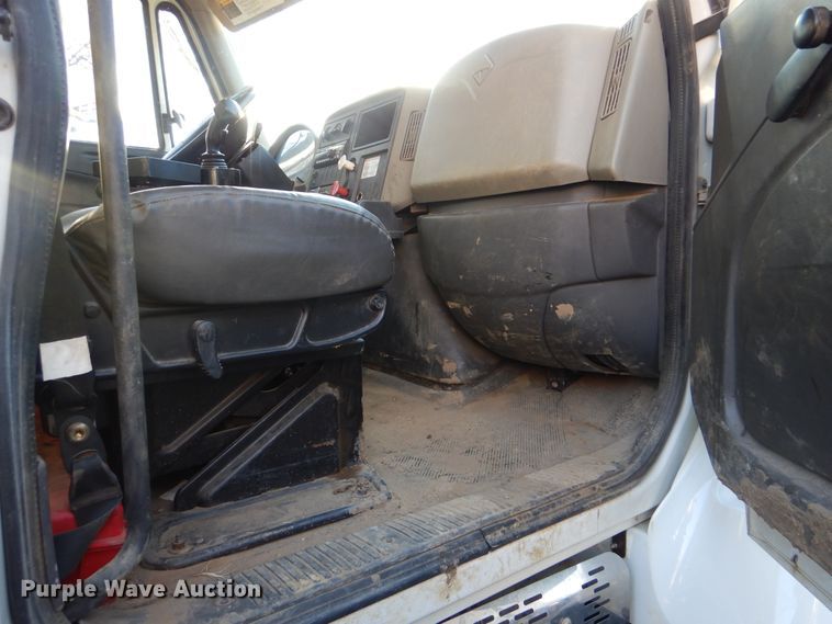 image for item HY9938 2009 International WorkStar 7400  dump truck