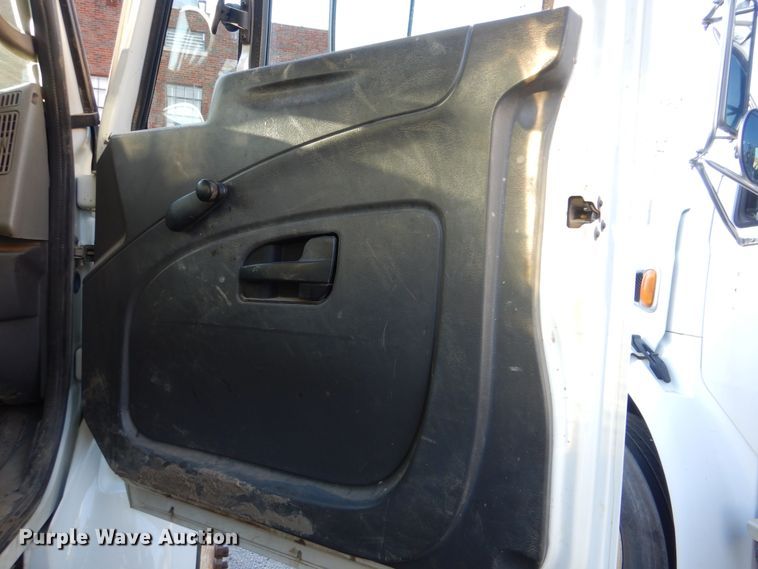 image for item HY9938 2009 International WorkStar 7400  dump truck