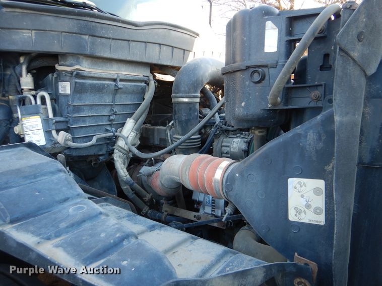 image for item HY9938 2009 International WorkStar 7400  dump truck