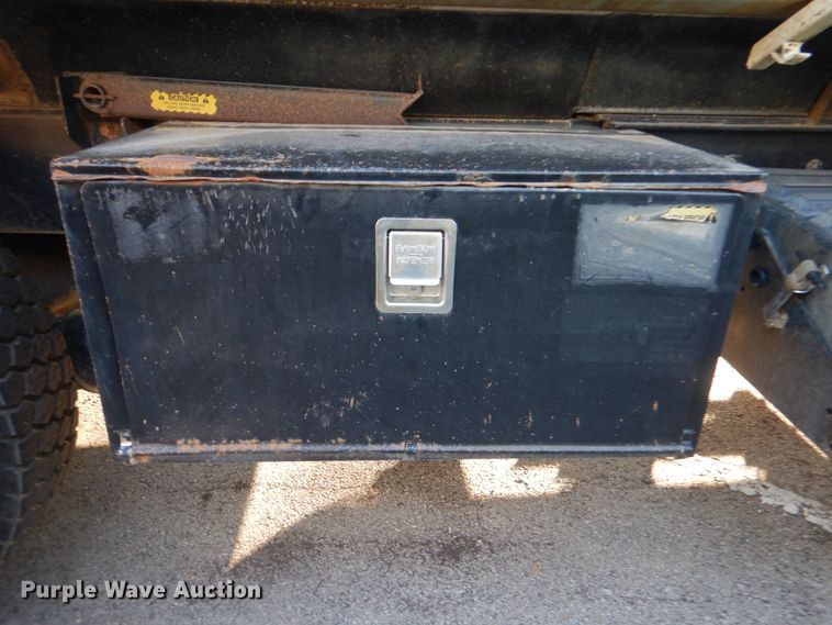 image for item HY9938 2009 International WorkStar 7400  dump truck