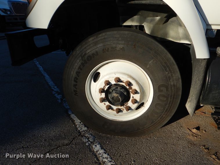 image for item HY9938 2009 International WorkStar 7400  dump truck