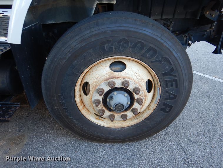 image for item HY9938 2009 International WorkStar 7400  dump truck