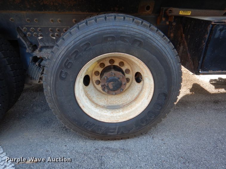 image for item HY9938 2009 International WorkStar 7400  dump truck