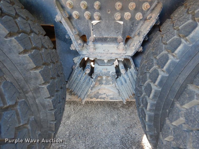 image for item HY9938 2009 International WorkStar 7400  dump truck