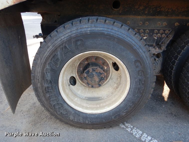 image for item HY9938 2009 International WorkStar 7400  dump truck