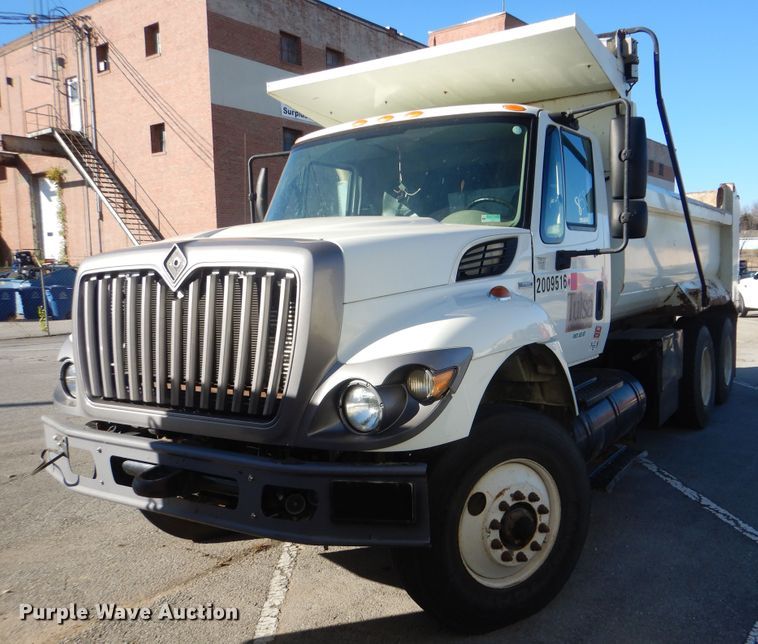 image for item HY9939 2009 International WorkStar 7400  dump truck