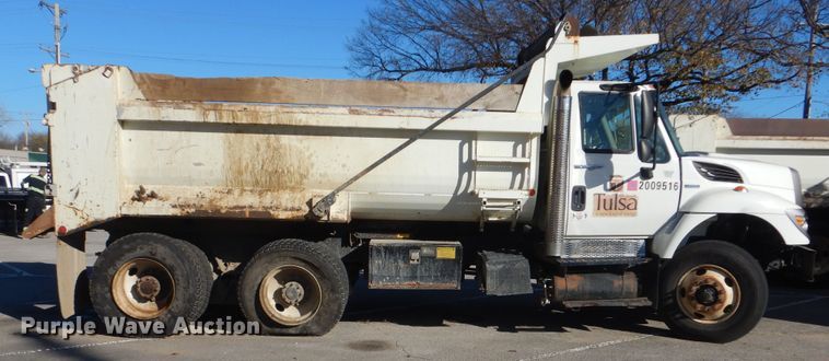 image for item HY9939 2009 International WorkStar 7400  dump truck