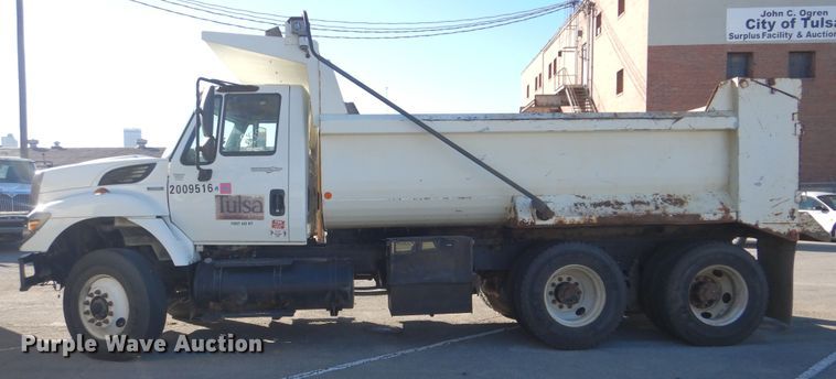 image for item HY9939 2009 International WorkStar 7400  dump truck