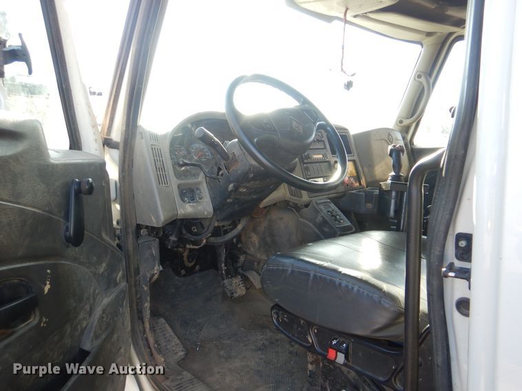 image for item HY9939 2009 International WorkStar 7400  dump truck