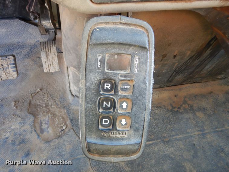 image for item HY9939 2009 International WorkStar 7400  dump truck