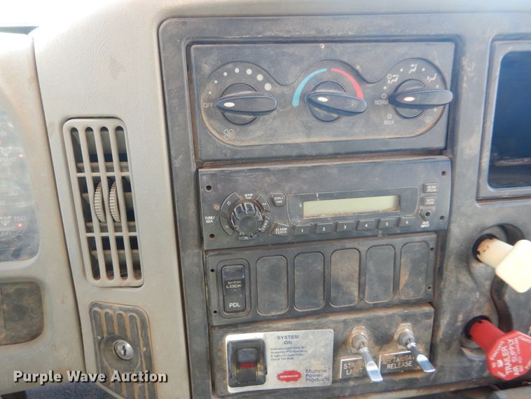 image for item HY9939 2009 International WorkStar 7400  dump truck