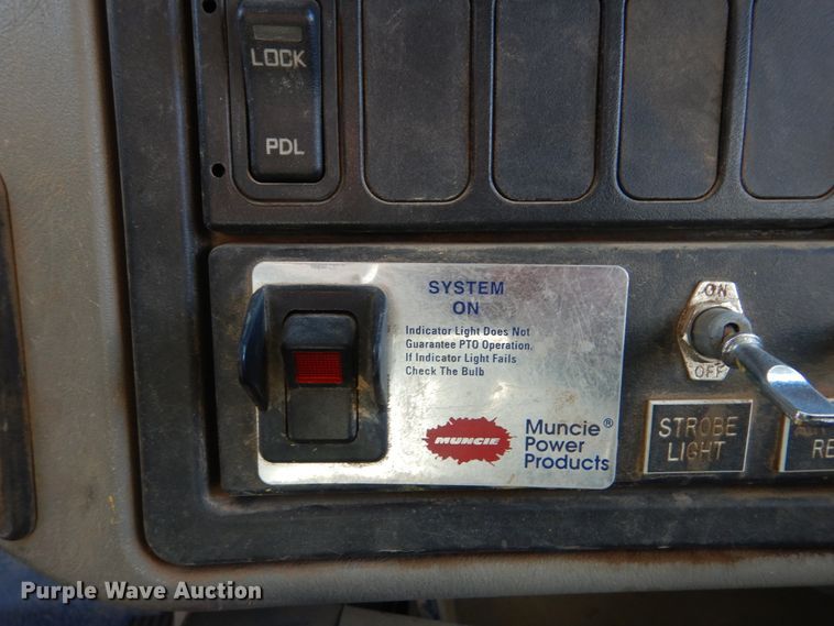 image for item HY9939 2009 International WorkStar 7400  dump truck