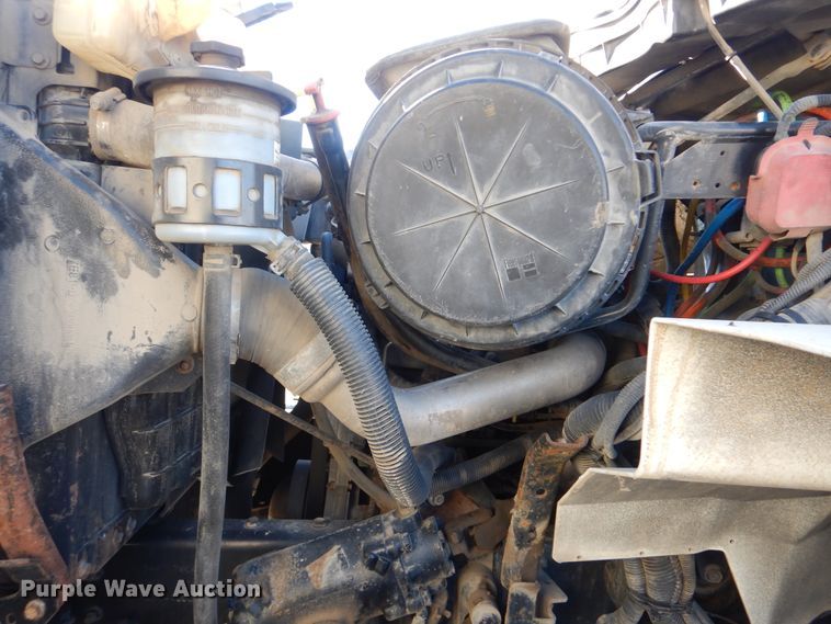 image for item HY9939 2009 International WorkStar 7400  dump truck