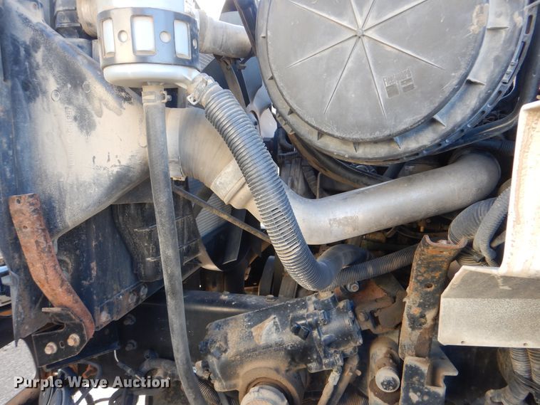 image for item HY9939 2009 International WorkStar 7400  dump truck