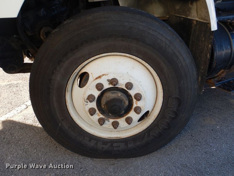 image for item HY9939 2009 International WorkStar 7400  dump truck