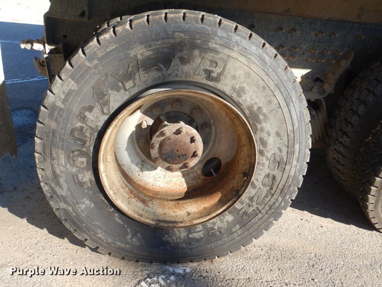 image for item HY9939 2009 International WorkStar 7400  dump truck