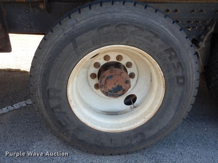 image for item HY9939 2009 International WorkStar 7400  dump truck