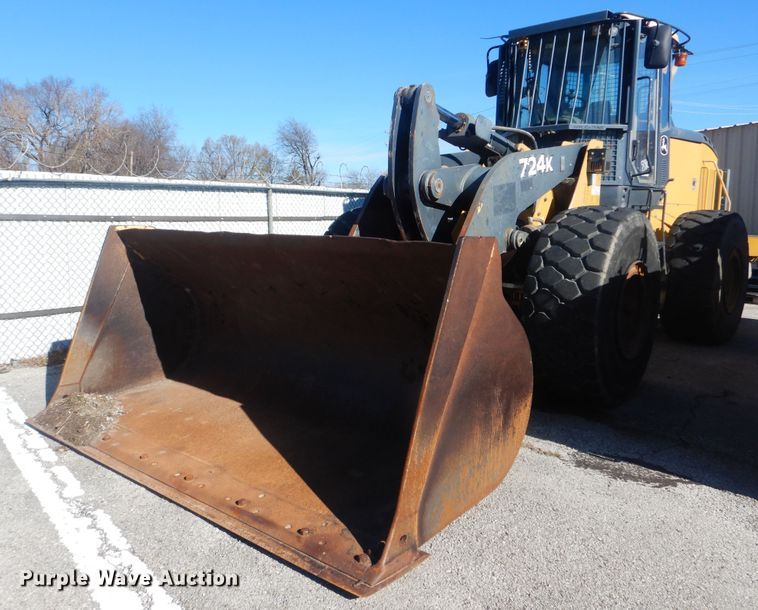 image for item HY9982 2012 John Deere 724K  wheel loader