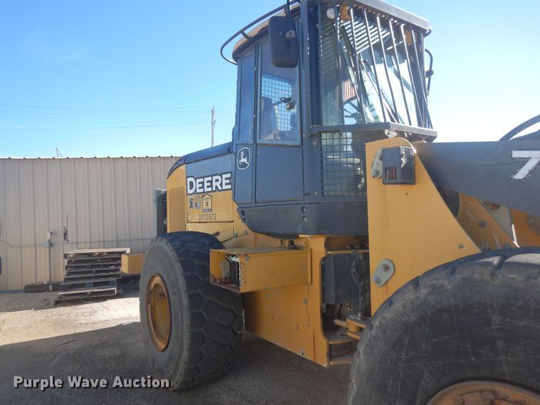 image for item HY9982 2012 John Deere 724K  wheel loader