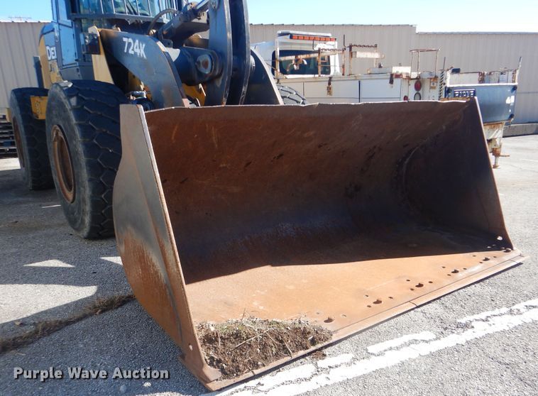 image for item HY9982 2012 John Deere 724K  wheel loader