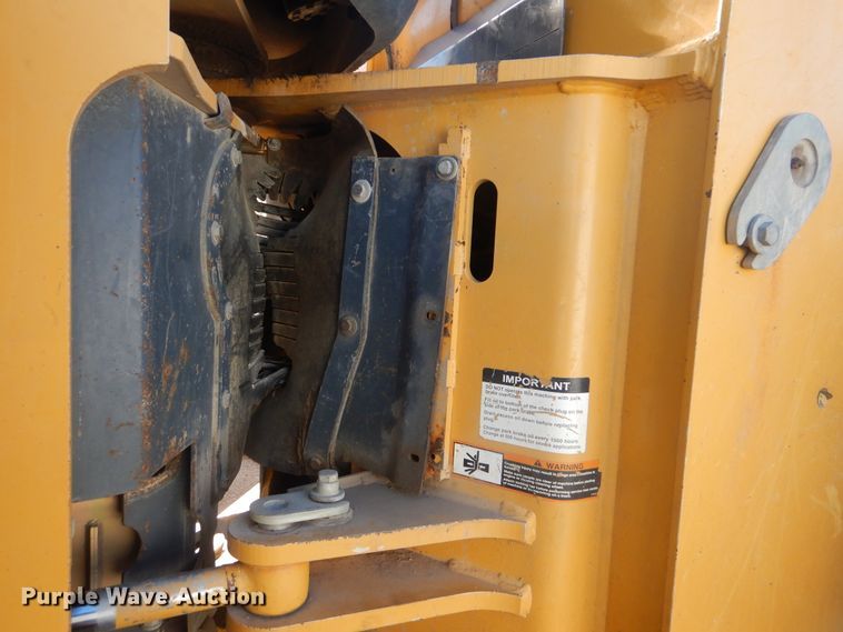 image for item HY9982 2012 John Deere 724K  wheel loader