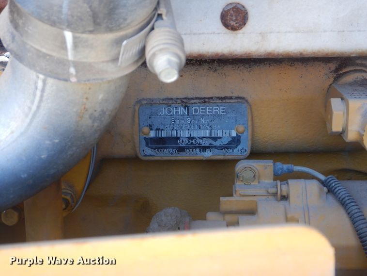 image for item HY9982 2012 John Deere 724K  wheel loader