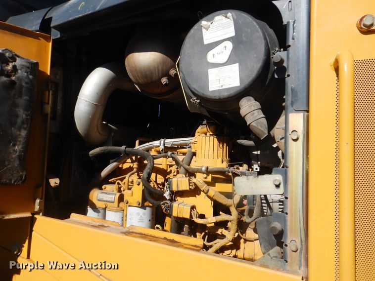 image for item HY9982 2012 John Deere 724K  wheel loader