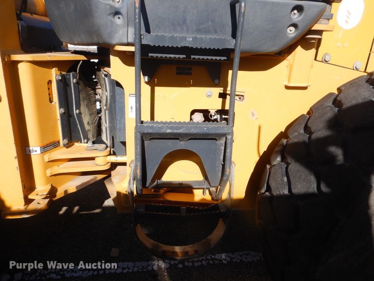 image for item HY9982 2012 John Deere 724K  wheel loader