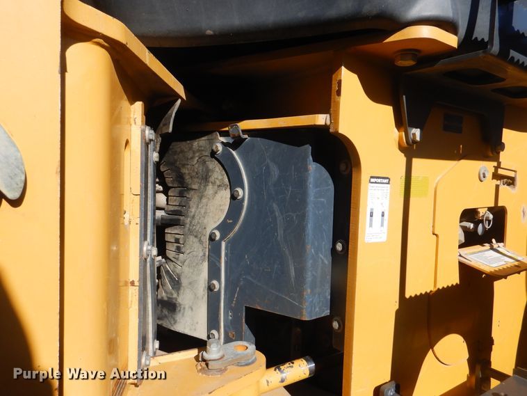 image for item HY9982 2012 John Deere 724K  wheel loader