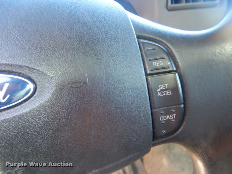 image for item HY9984 2003 Ford F450 Super Duty  service truck