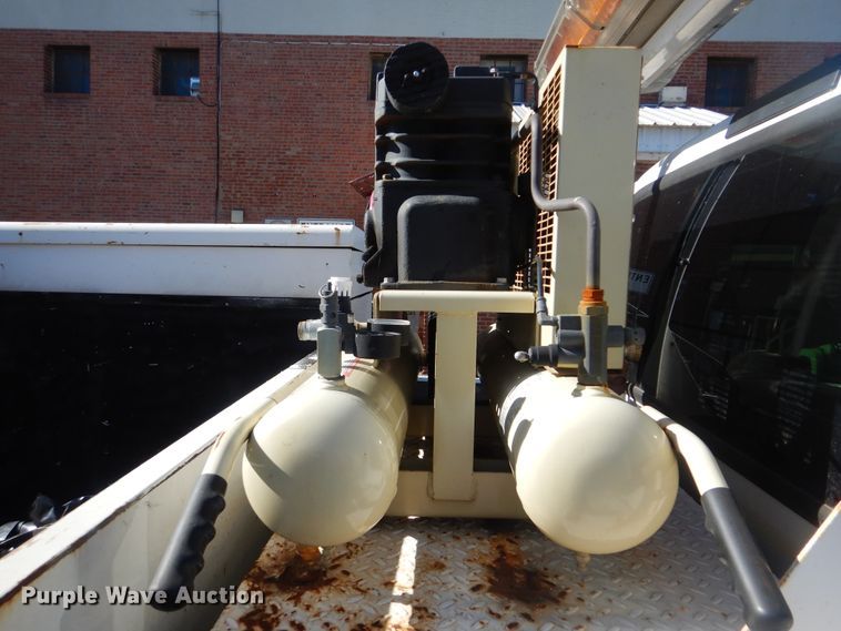 image for item HY9984 2003 Ford F450 Super Duty  service truck