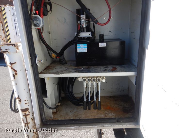 image for item HY9984 2003 Ford F450 Super Duty  service truck