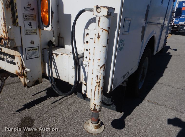 image for item HY9984 2003 Ford F450 Super Duty  service truck