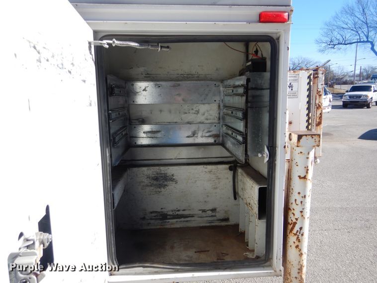 image for item HY9984 2003 Ford F450 Super Duty  service truck