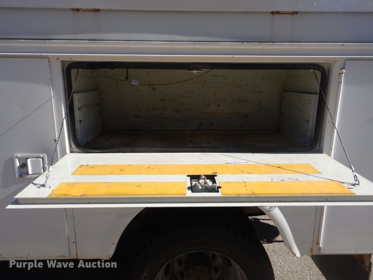 image for item HY9984 2003 Ford F450 Super Duty  service truck