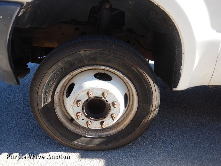 image for item HY9984 2003 Ford F450 Super Duty  service truck