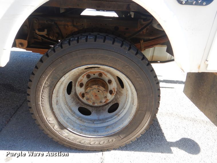 image for item HY9984 2003 Ford F450 Super Duty  service truck