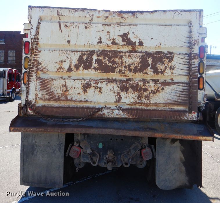 image for item HY9986 2009 International 7400  dump truck