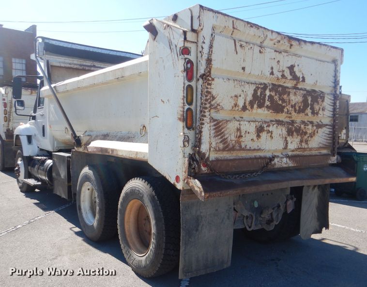 image for item HY9986 2009 International 7400  dump truck