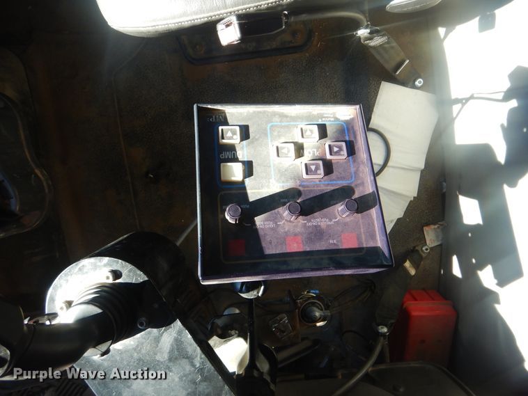 image for item HY9986 2009 International 7400  dump truck